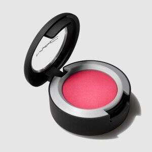 💥3/$15💥NIB MAC Powder Kiss Soft Matte Eye Shadow , Werk Werk Werk -Classic Red